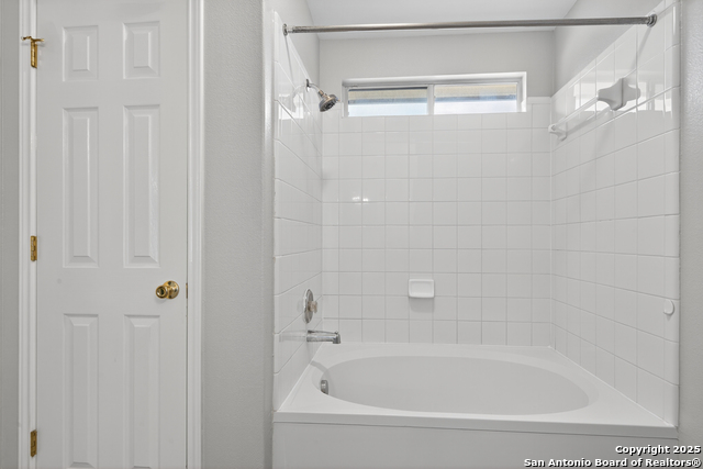 Image 18 of 33 For 10411 Artesia