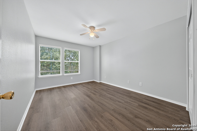 Image 22 of 33 For 10411 Artesia