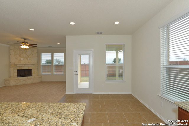 Listing photo id 8 for 3408 Woodlawn Farms