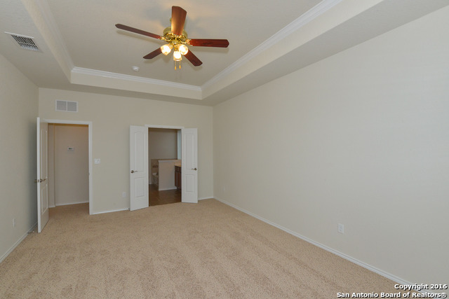 Listing photo id 13 for 3408 Woodlawn Farms