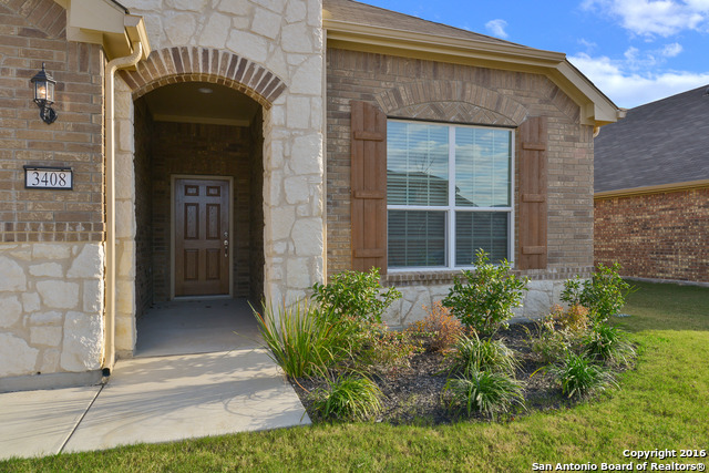 Listing photo id 0 for 3408 Woodlawn Farms