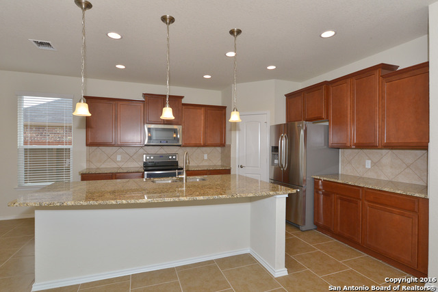 Listing photo id 5 for 3408 Woodlawn Farms