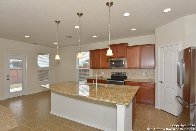 Listing photo id 6 for 3408 Woodlawn Farms