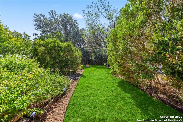 Image 28 of 32 For 15511 Elm Park