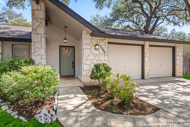Image 3 of 32 For 15511 Elm Park