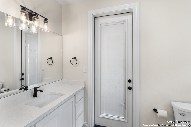 Listing photo id 15 for 860 Rayner Ranch Blvd