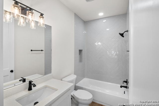 Listing photo id 18 for 860 Rayner Ranch Blvd