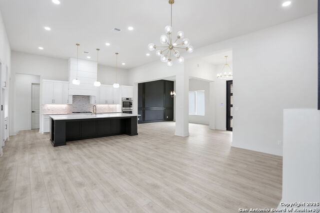 Image 17 of 35 For 11010 Nina  