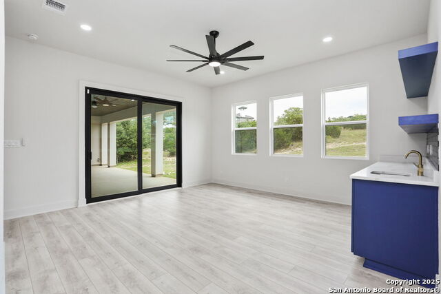 Image 21 of 35 For 11010 Nina  