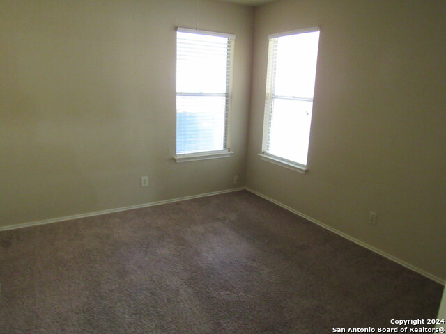 Image 5 of 11 For 701 Meadow Arbor