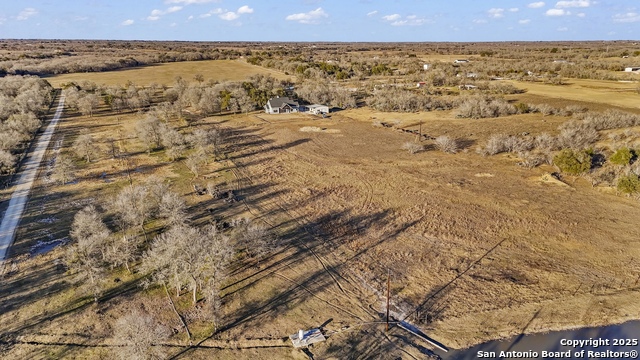 Listing photo id 5 for 1711 Hartfield Rd