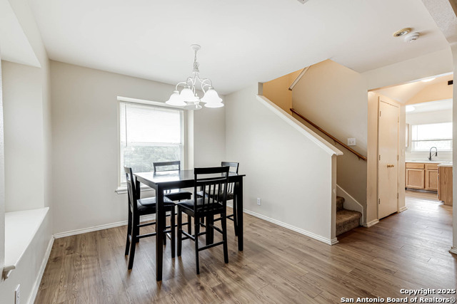 Image 9 of 27 For 10310 Springwood
