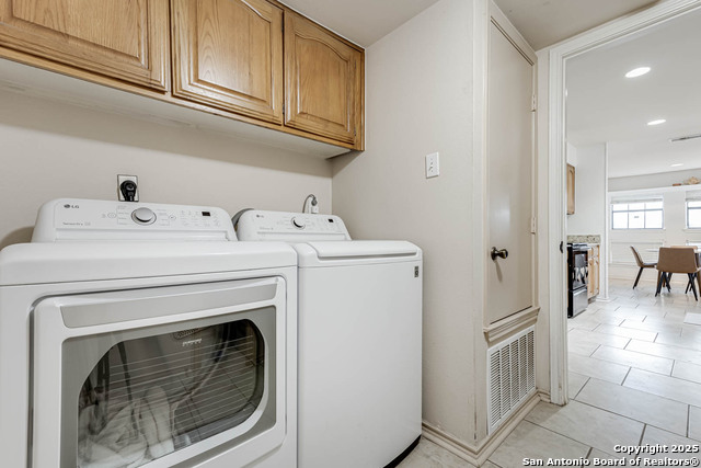 Image 19 of 32 For 7930 Roanoke  401