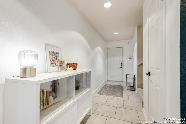 Image 5 of 32 For 7930 Roanoke  401
