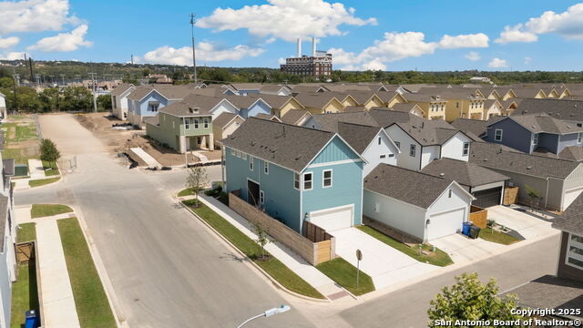 Image 10 of 11 For 795 N Academy Ave