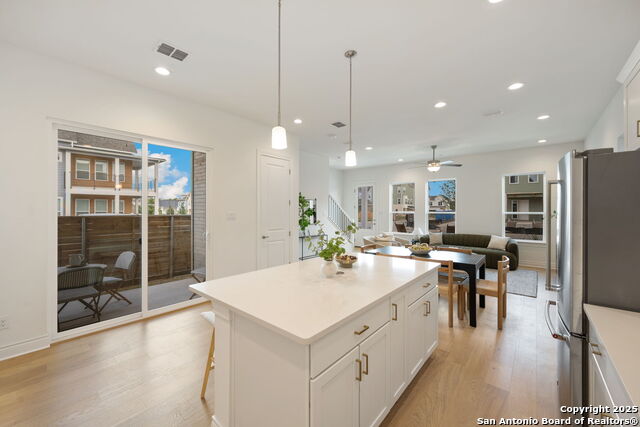 Image 5 of 11 For 795 N Academy Ave