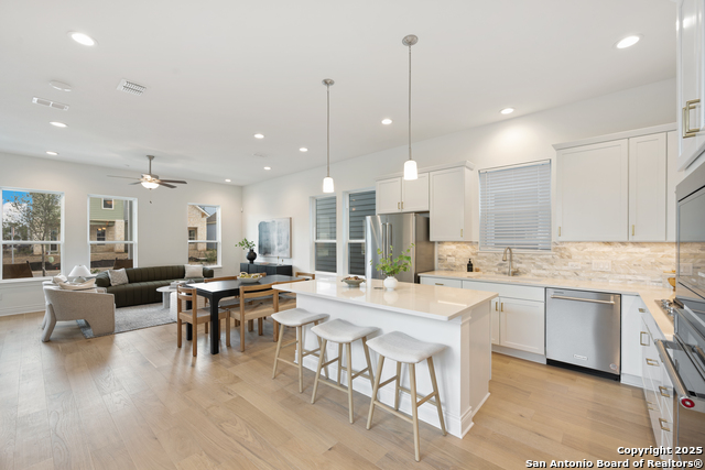 Image 6 of 11 For 795 N Academy Ave