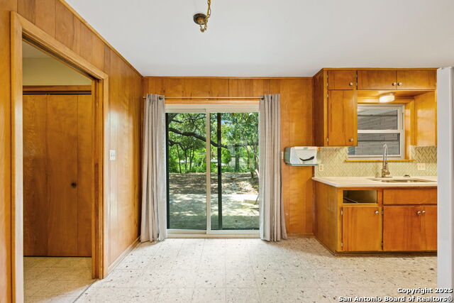 Image 10 of 24 For 711 Oban  