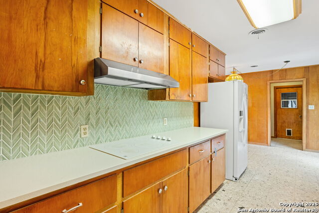 Image 12 of 24 For 711 Oban  