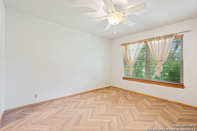 Image 14 of 24 For 711 Oban  