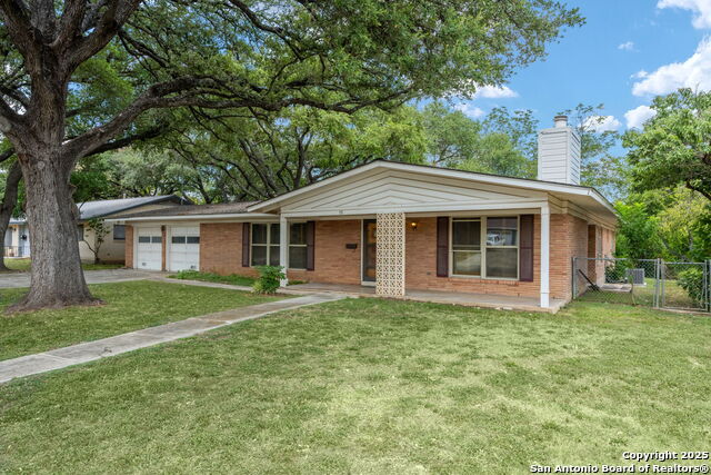 Image 2 of 24 For 711 Oban  