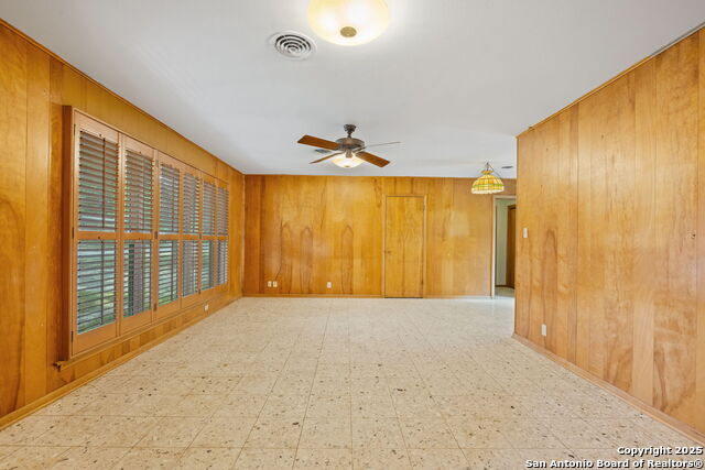 Image 7 of 24 For 711 Oban  