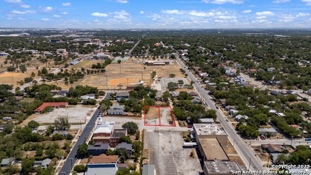 Listing photo id 4 for 614 Piedmont