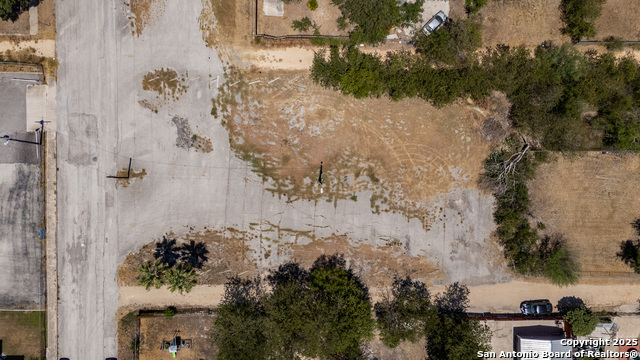 Listing photo id 7 for 614 Piedmont