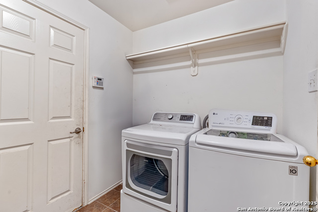 Listing photo id 16 for 14727 Arbor Trace