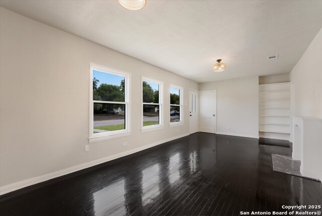 Image 10 of 33 For 530 John Page Dr