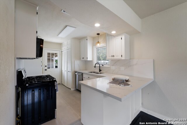 Image 13 of 33 For 530 John Page Dr