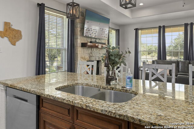 Image 16 of 46 For 1608 Lake Ridge