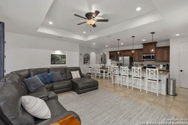 Image 5 of 46 For 1608 Lake Ridge