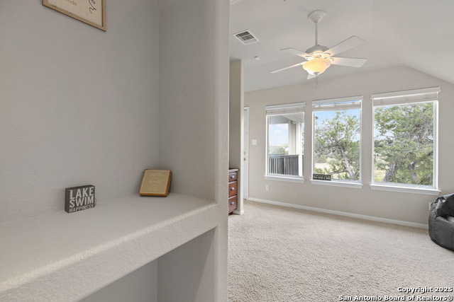 Listing photo id 30 for 1761 Lakeside W