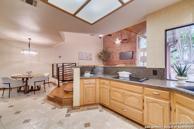 Listing photo id 10 for 3 Amber Gln  