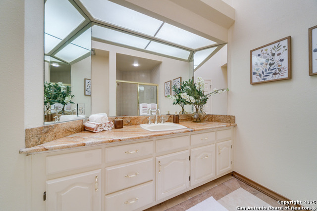 Listing photo id 26 for 3 Amber Gln  