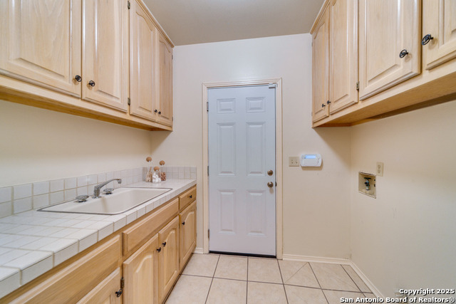 Listing photo id 28 for 3 Amber Gln  