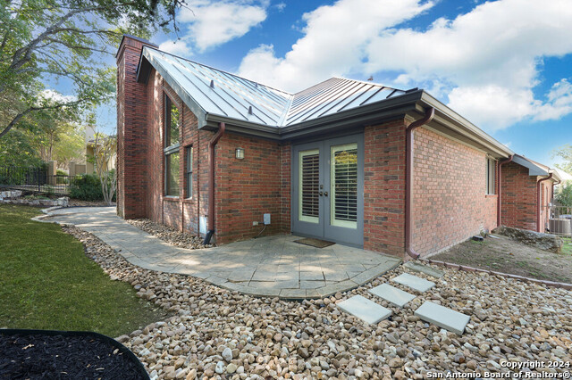 Listing photo id 36 for 3 Amber Gln  