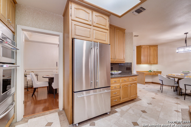 Listing photo id 7 for 3 Amber Gln  