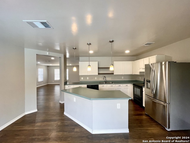 Image 4 of 32 For 7103 Cambie Ct
