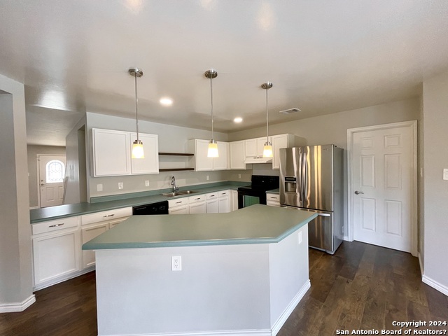 Image 6 of 32 For 7103 Cambie Ct