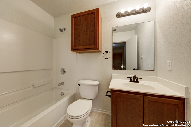 Image 17 of 27 For 7927 Horse Holw