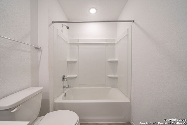 Image 17 of 37 For 4422 Chandler  Apt 2