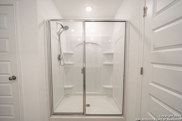 Image 26 of 37 For 4422 Chandler  Apt 2