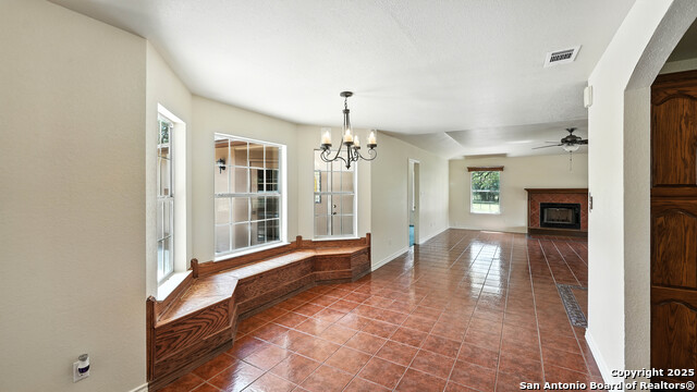 Listing photo id 10 for 220 Lanier Ranch