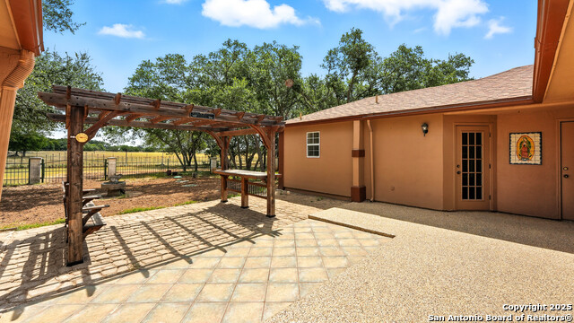 Listing photo id 26 for 220 Lanier Ranch