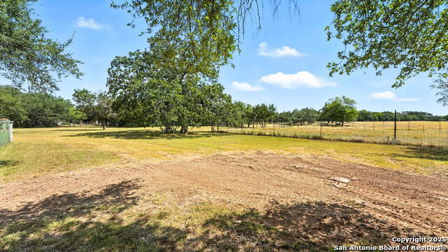 Listing photo id 31 for 220 Lanier Ranch