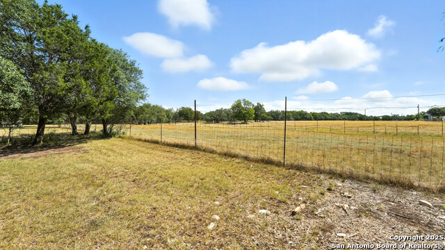Listing photo id 33 for 220 Lanier Ranch