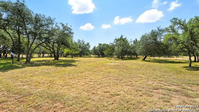 Listing photo id 36 for 220 Lanier Ranch