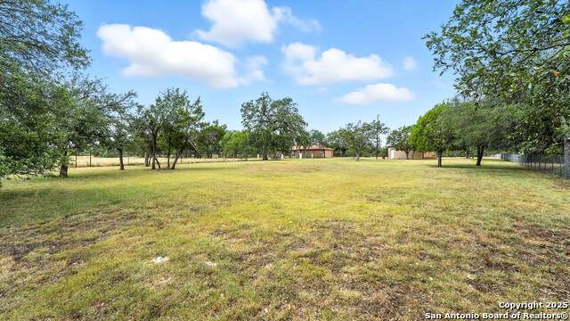 Listing photo id 39 for 220 Lanier Ranch